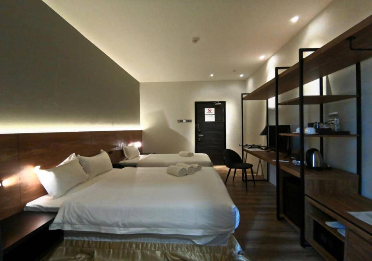 Roxy Hotel Padungan Kuching Exterior photo